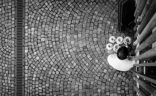 运动鞋,沙发,包,脚,手提包,劳动阶层英雄。 Pt.1。线和点。