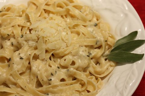 食物,面条,渍菜粉,蘑菇,花卉,意大利细面条阿尔弗雷多关闭