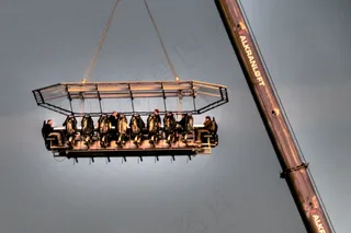 吸顶灯,木艺灯,亚克力灯,酒架子,餐厅灯,董事会会议