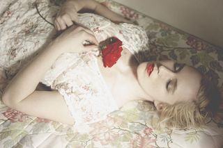 美女,人物特写,绘画,吊带睡衣,女孩,死亡床