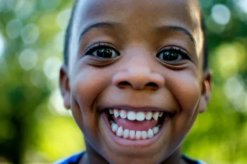 光头强,人物特写,非洲黑人,龅牙,小孩,福特全家福：以赛亚先生早期
