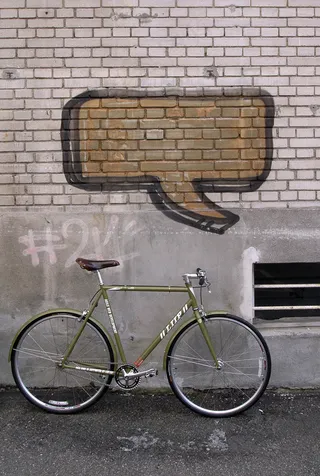 折叠自行车,羽毛球拍,山地车,自行车架,自来水过滤器,会说话的自行车