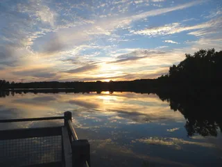 天空,霞光,卷积云,湖泊,海洋,星期五快乐栅栏