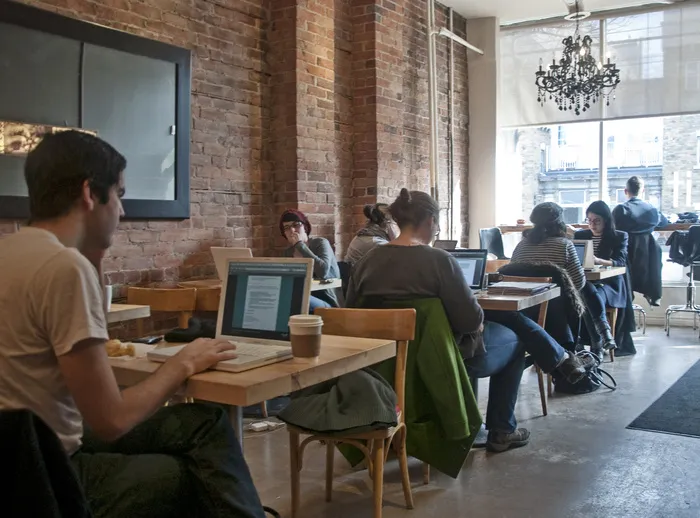 小组会议,教室,召开座谈会,房间,足球运动,课堂？ -DSC 6190 ep