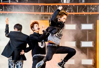 合照,美女,屏幕截图,公主抱,情侣,VIXX