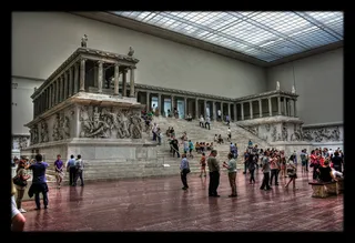 柏林-Pergamonmuseum-Pergamonaltar 01