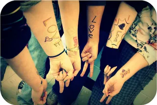 手,纹身,运动鞋,脚踝,小鱼温泉,在她的怀抱上写爱