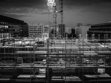 建筑,火箭,夜景照明,载人飞行,都市夜景,施工现场旧停车库Keibelstraße 建筑,火箭,夜景照明,载人飞行,都市夜景,施工现场旧停车库Keibelstraße