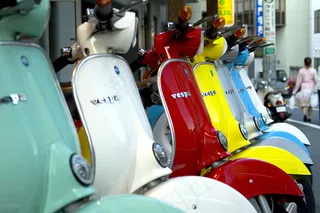 商场,摇摇车,机器人,瓶子,轿车,Vespa频谱。