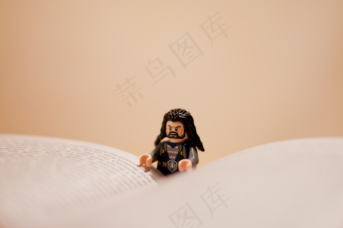 再次读一些福尔摩斯