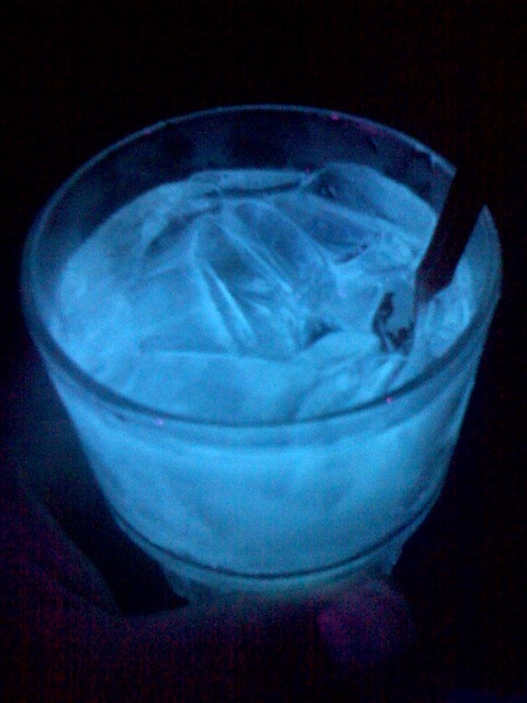 杯子,玻璃杯,垃圾桶,鸡尾酒,饮料/饮品,补品