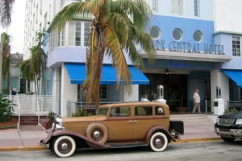 轿车,老爷车,游览车,垃圾箱,火车,迈阿密海滩-南海滩：公园*酒店