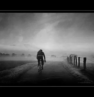 天空,浓雾,浮尘天气,阴云密布,沙尘,晨雾骑单车