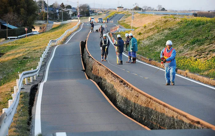 公路,高速路,城市街道,护栏,城楼,日本地震