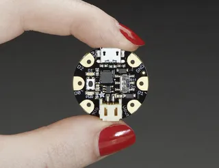 Adafruit GEMMA v2-微型可穿戴电子平台