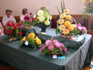 艺术插花,婚车,玩具,花卉,花车游行,插花