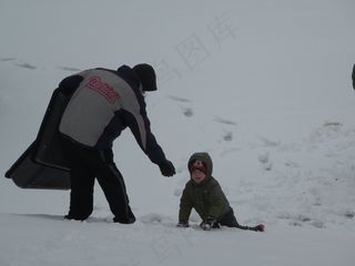 人物活动,卡通动漫人物,爬雪山,屏幕截图,美女,我会帮你