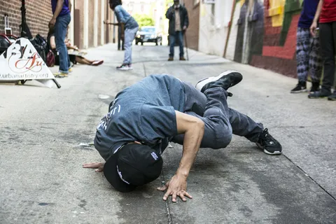 人物特写,军人/警察,街道,抓捕,车祸现场,多低 人物特写,军人/警察,街道,抓捕,车祸现场,多低