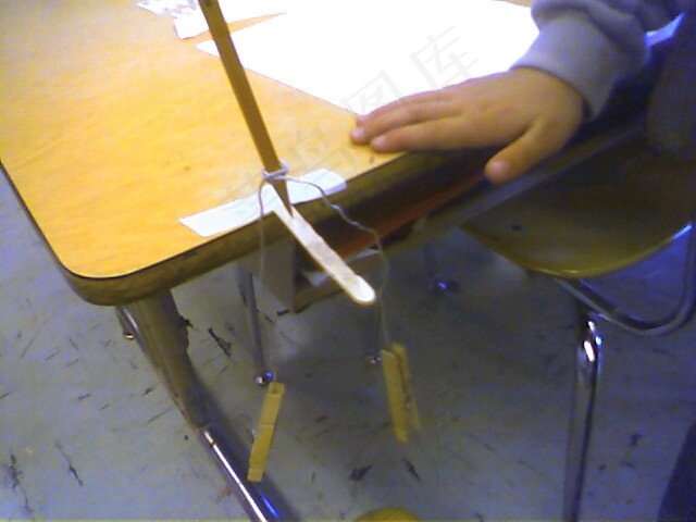 折叠椅,餐桌,凳子,地板砖,椅子,平衡铅笔科学活动