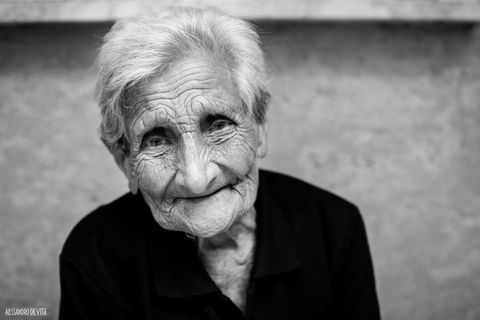 阿莫斯·肯德尔,人物特写,美女,老太太,素描,齐亚·泽林达