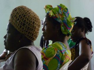 手编帽,秋游,民族服饰,人物特写,小女孩,UCOMAS执行委员会会议