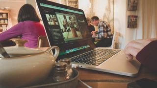 电脑,笔记本电脑,平板电脑,台式电脑,监控室,Lumia 1020首次RAW / DNG