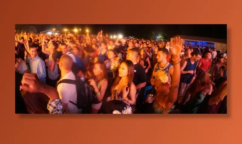 闹花灯,吧,灯笼,露天电影,篝火,阿克斯韦尔·格罗索（Axwell Ingrosso）