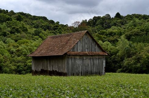 建筑,民居,草原,山峦,园林景观,旧谷仓