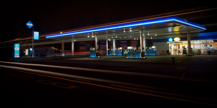 Langweilige Tankstelle。