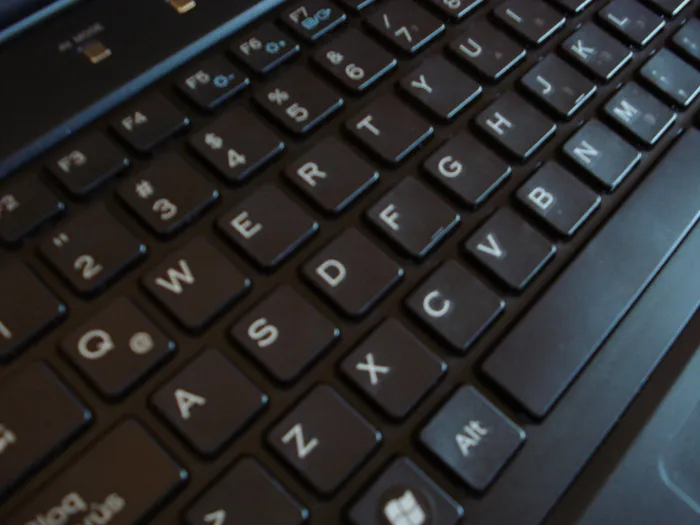 键盘,笔记本电脑,台式电脑,计算器,,特克拉多