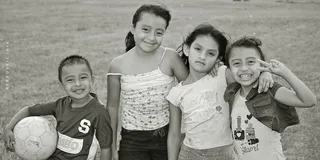 ,全家福,合影,工笔画,人物特写,友谊价值观