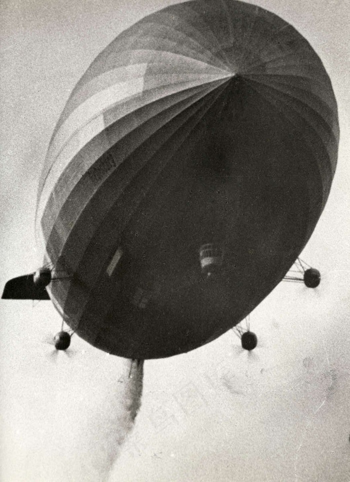 飞艇,剧院/博物馆/礼堂,卫星,偏馈天线,椅子,兴登堡下降。 1937年5月