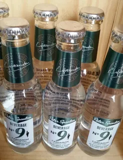 瓶子,化妆品,护肤品,啤酒罐,瓶装饮料,Peter Spanton 9号豆蔻补品水