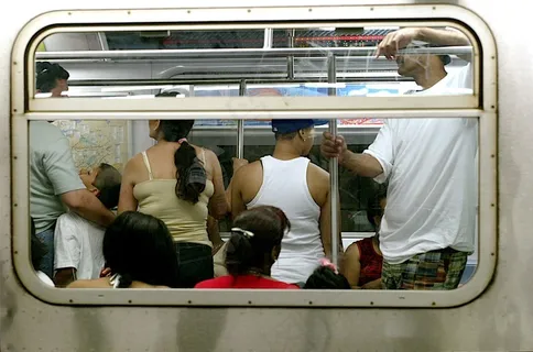 地铁：周末骑手6/2007