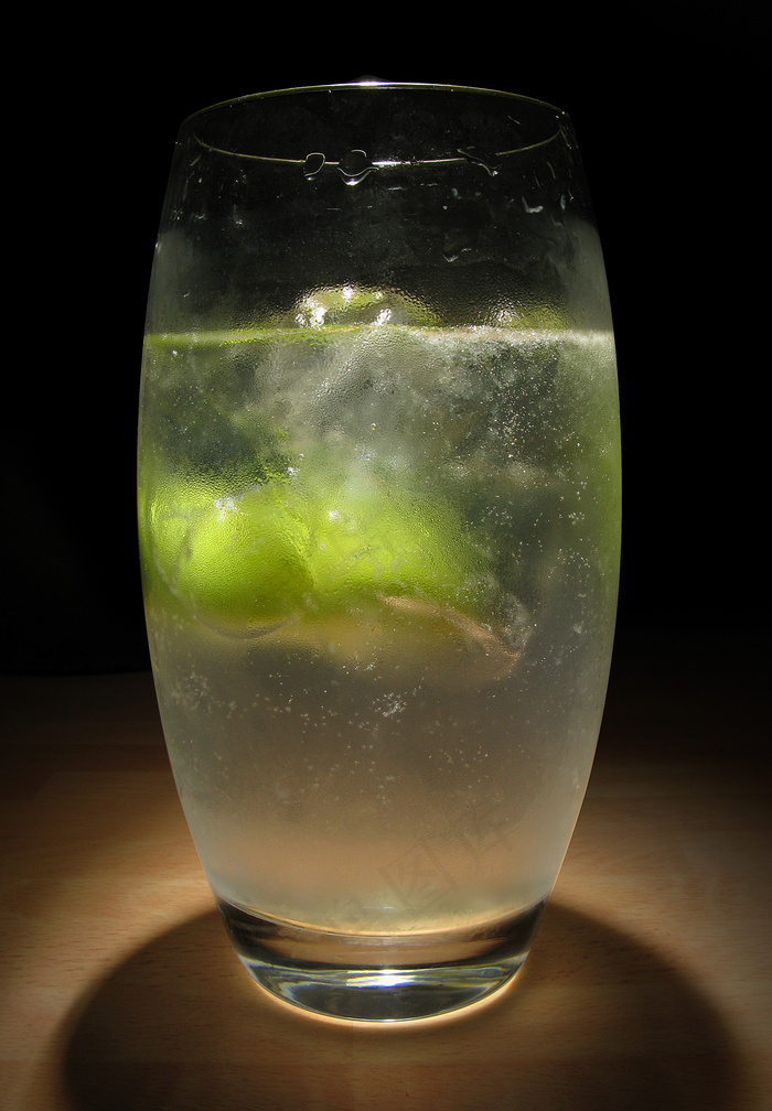 玻璃杯,鸡尾酒,饮料/饮品,酒杯,杯子,G + T