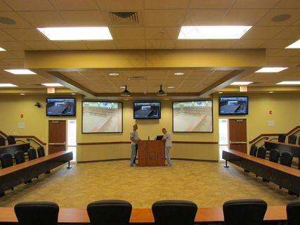 室内一角,装修效果图,会议厅,电视背景墙,会议室,温盖特大学的课堂技术-夏洛特