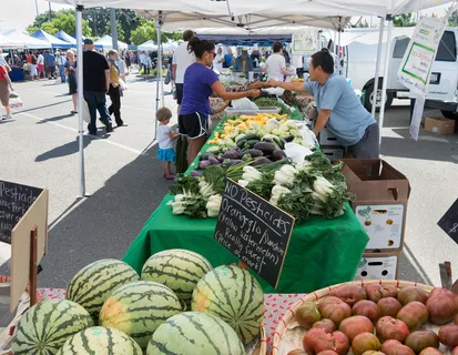 西瓜,水果摊,石莱西瓜,商店商场,菜市场,农贸市场