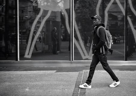 人物活动,街道,美女,女孩,屏幕截图,阿迪达斯