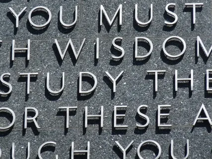 ,标牌,英语字母,小写字母,加州大学伯克利分校法学院名言