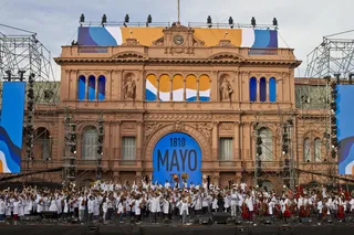 建筑,卡通动漫人物,居民楼,城市街道,纪念碑,“ El mismo Sol。La misma Patria ” 25 de mayo