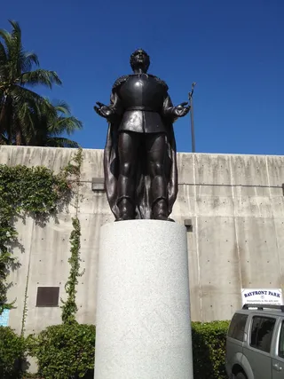 雕像,热水瓶,土罐,陶罐,水壶,克里斯托弗·哥伦布雕像迈阿密市中心