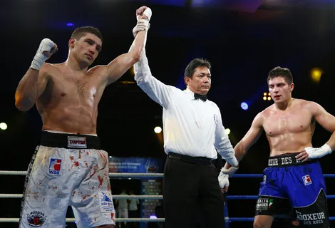 赫拉多·马蒂诺,拳手,拳王争霸赛,合照,10/05/2015四分之一决赛俄罗斯拳击队vs意大利雷霆腿1