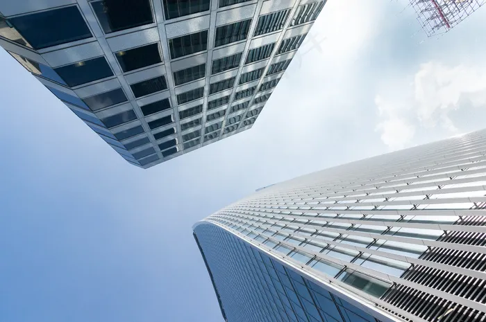 建筑,轿车,金属栏杆,窗户,车头,对讲机2