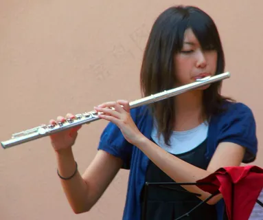 演奏长笛的学生/庆和大学开放校园20090823