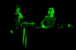 :::: ThE :: YounG ::神:::::