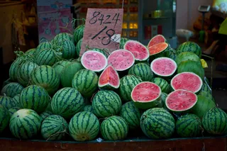 西瓜,石莱西瓜,地雷瓜,西瓜图,水果摊,上海出售西瓜