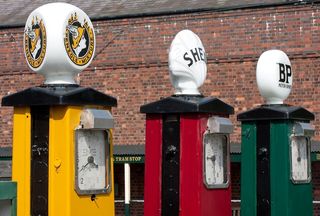 黄色，红色和绿色