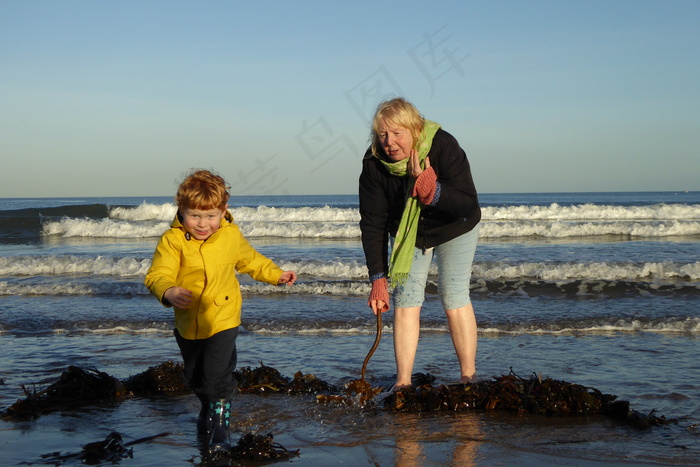 海洋,湖泊,卡通动漫人物,薰衣草,美女,山姆和祖母朱莉在东金沙海滩