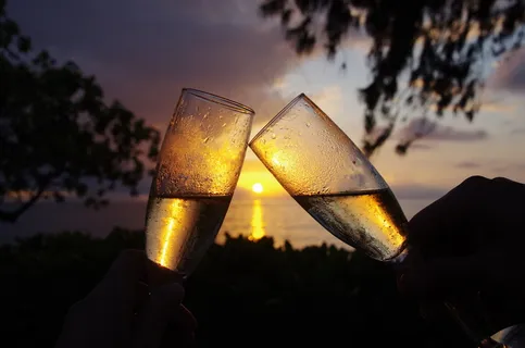 街灯,啤酒,酒杯,树,街道,为瓦胡岛欢呼