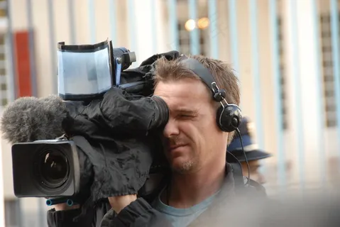 人物特写,美女,女孩,头发,室内一角,媒体专业版